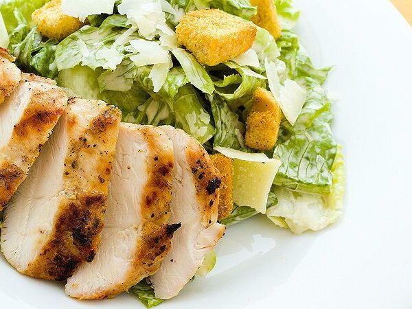 Tavuklu Sezar Salata