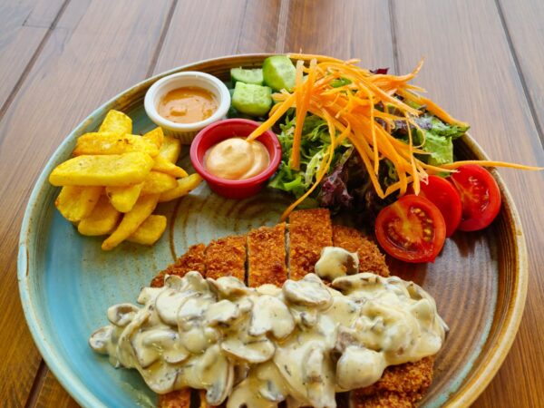 Mantar Soslu Tavuk Schnitzel