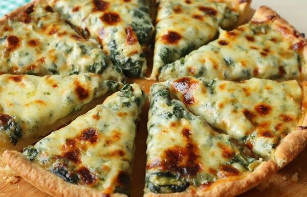 Ispanaklı Ve Tulum Peynirli Pizza